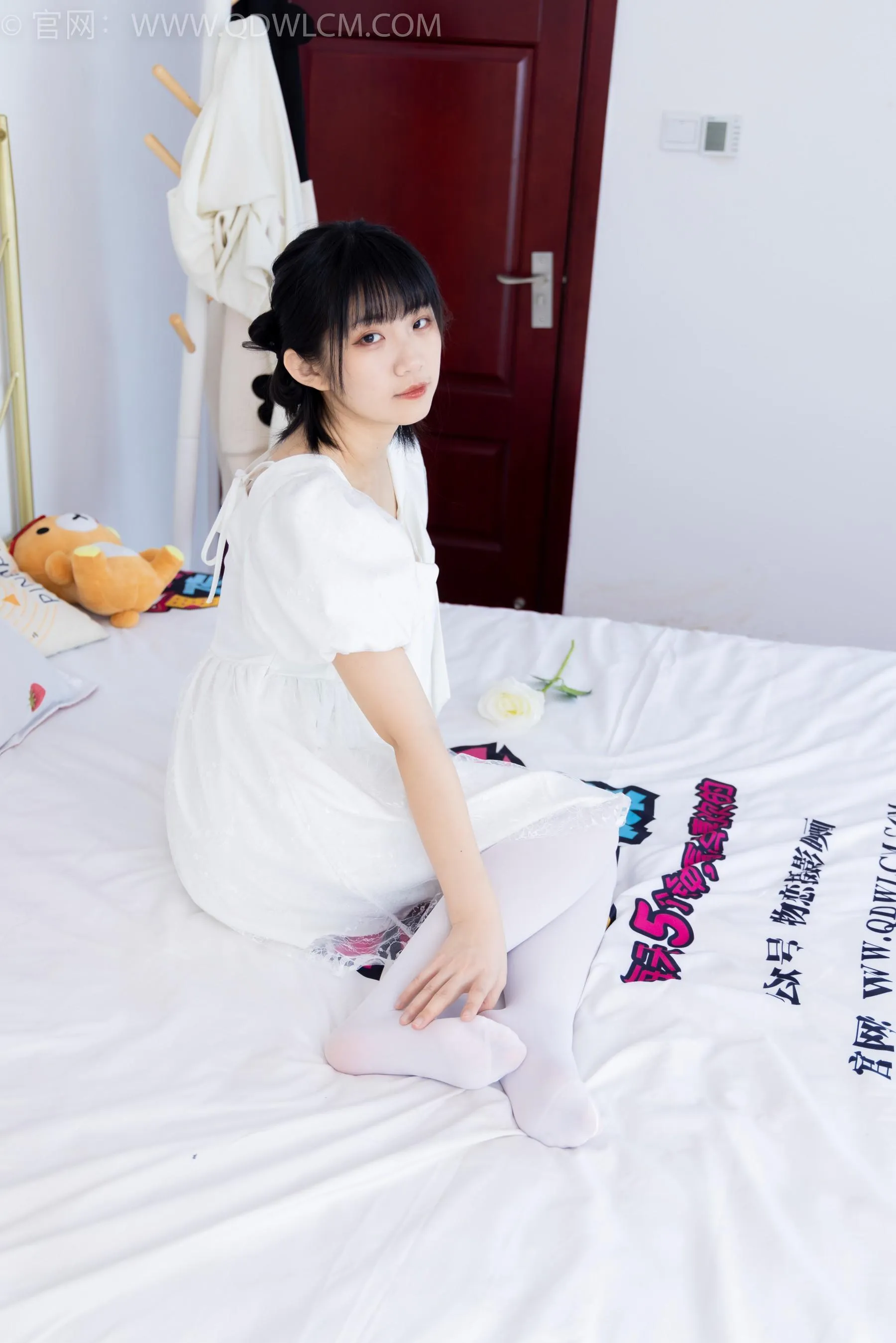 物恋传媒 NO.1581 暗月-纯白茉莉 [151P]插图4